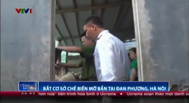 Clip: Bắt quả tang một cơ sở đang sản xuất mỡ bẩn