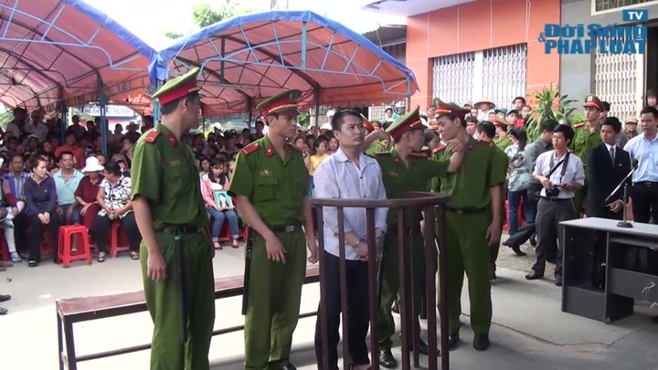 Clip xử án: Tử hình kẻ giết người yêu rồi lên facebook tỏ bày