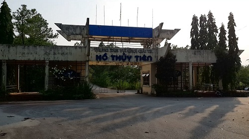 Khu vui chơi giải trí tiền tỷ bị “trùm mền” bỏ hoang