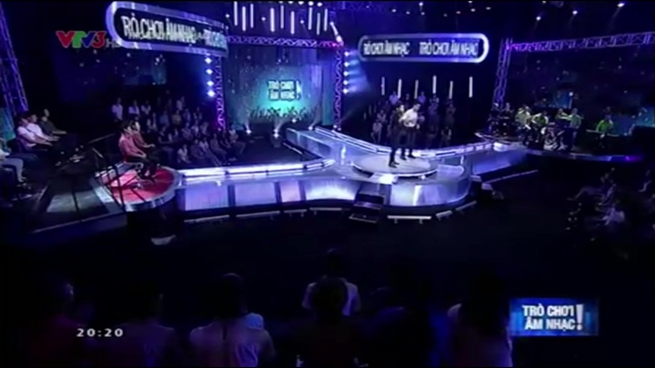 Mai Quốc Việt giả giọng 20 ca sĩ hát 'Cát Bụi'