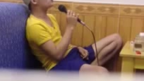 Nam thanh niên hát 'Tình là gì' hay như Tuấn Hưng