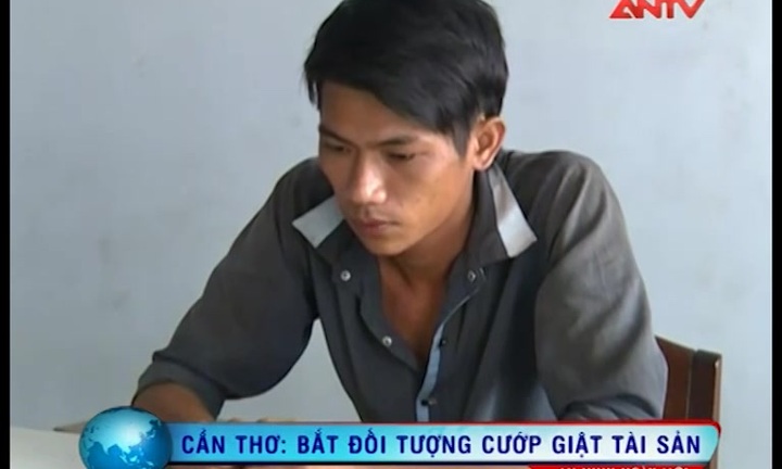 Cướp môtô dùng súng… cao su bắn trả công an