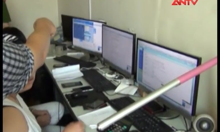 Đột kích sới bạc công nghệ cao “thuê” người Trung Quốc điều hành