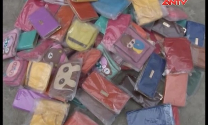 Hàng lậu, gỗ lậu Trung Quốc tràn lan vùng biên giới