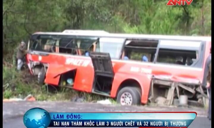Lâm Đồng: Tai nạn thảm khốc, xe khách đâm vách núi