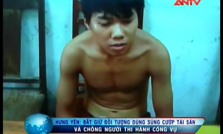 Lăng mạ, dùng súng khống chế công an