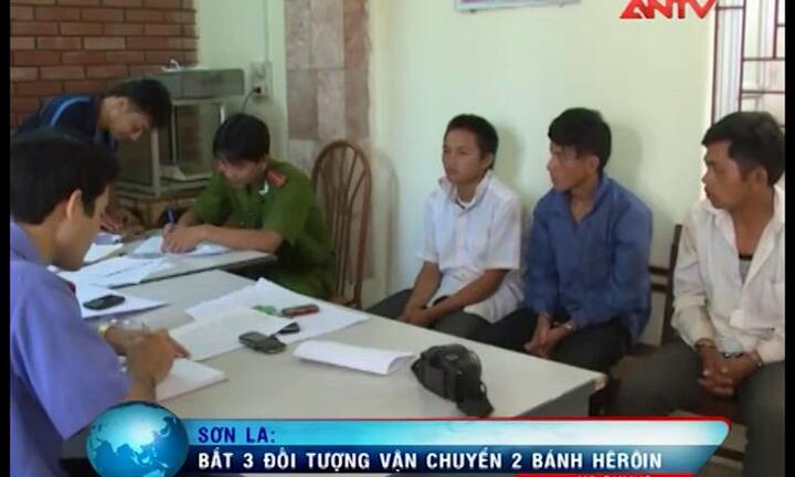 Rủ nhau mua 2 bánh heroin để bán kiếm lời, 3 gã trai bản xa lưới