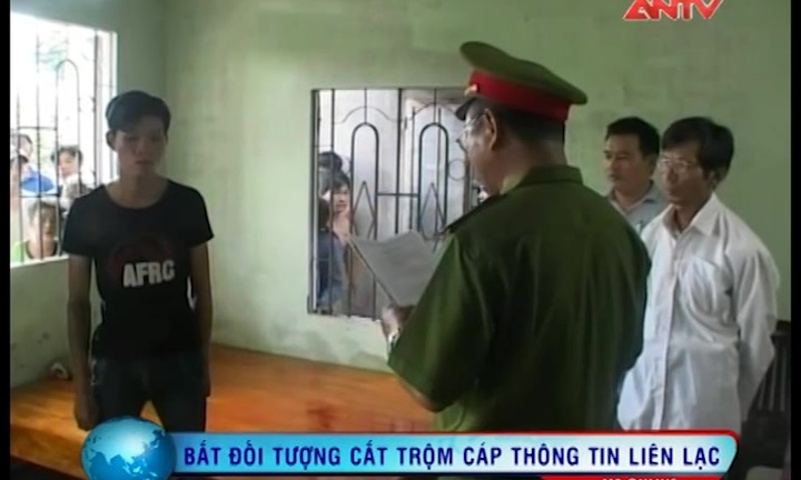 Thanh niên xăm trổ túng tiền, cắt trộm cáp viễn thông