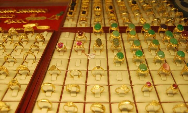 Giá vàng ngày 22/10: Giá vàng trong nước ngược chiều thế giới