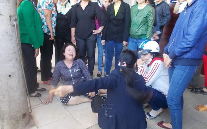 Dân tụ tập phản đối thi công dự án nâng cấp, mở rộng đường