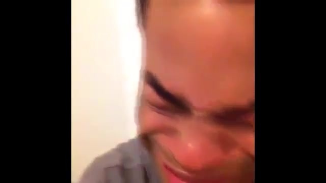 Hài hước clip nam sinh viên kiếm tiền dành ngày 20/10