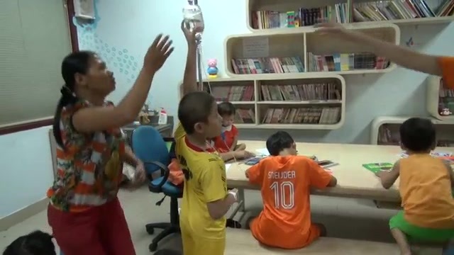 Lớp học đặc biệt của bệnh nhi Viện Huyết học