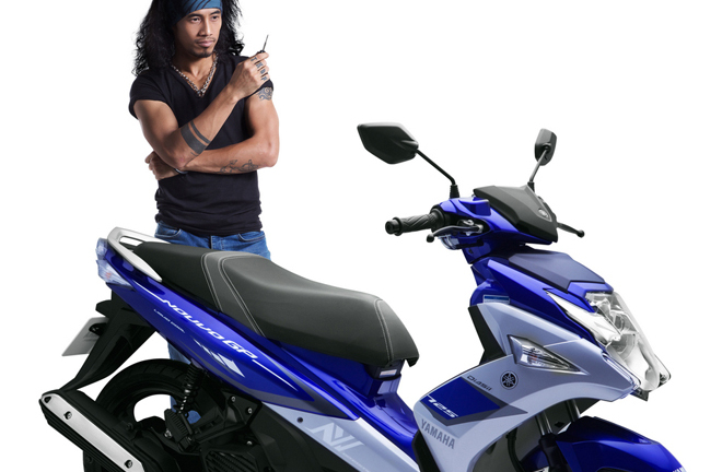 Yamaha Nouvo SX 2015 giảm giá để “ đánh bật” Honda Air Blade?