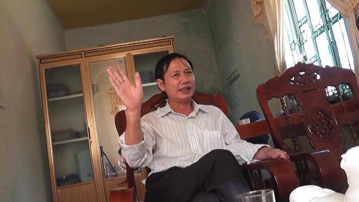 Trường “rớt hạng” và chuyện ông hiệu trưởng chây ì nợ