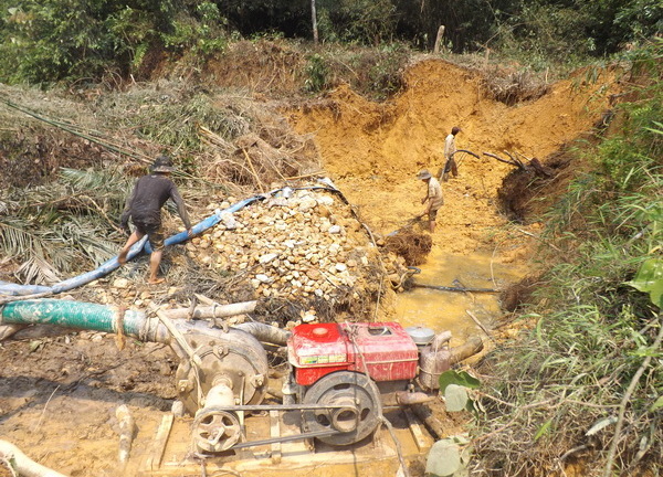 Clip: Đánh sập 3