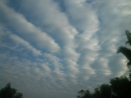 Xuất hiện “hố xanh” kỳ lạ trên bầu trời Cao Bằng 