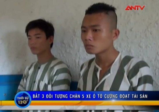 Clip: Ma men chặn xe ô tô trấn tiền