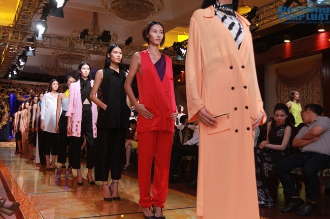 Tận mục Lynk fashion show hoành tráng của Lý Nhã Kỳ