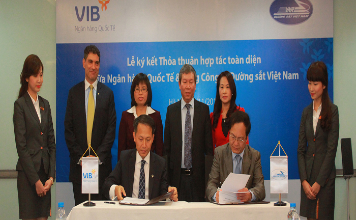 Hợp tác toàn diện giữa Tổng Công ty Đường sắt Việt Nam và VIB