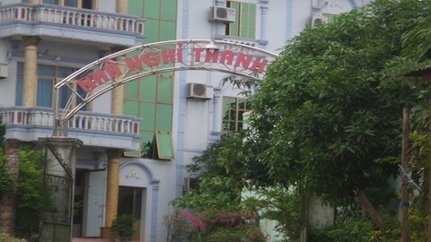 Nữ sinh viên tự tử cùng người yêu trong nhà nghỉ