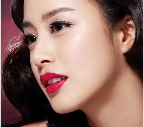 Xóa nọng cằm nhanh chóng với Chỉ Ultra V-lift