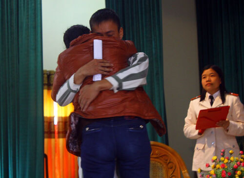 Thư gửi mẹ xúc động từ trại giam của