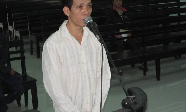 Rủ gã tiếp thị đi chơi, hai thiếu nữ bị khống chế cướp tài sản