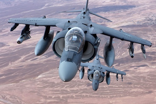 Clip: 'Song kiếm' AV88 Harrier và F-35B sát cánh trên bầu trời