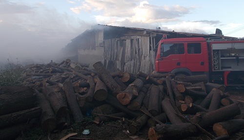 Cháy lớn tại nhà máy sấy gỗ suốt 3 giờ