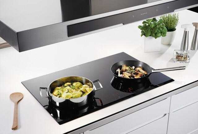 Bếp điện từ Sevilla sang trọng và tiện dụng