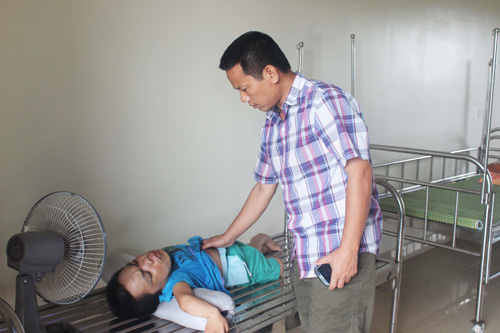 Người nặng lòng với những mảnh đời khuyết tật