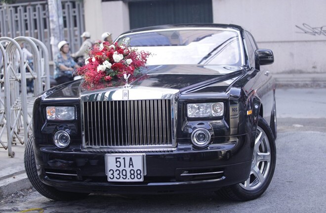Rolls-Royce Phantom rồng