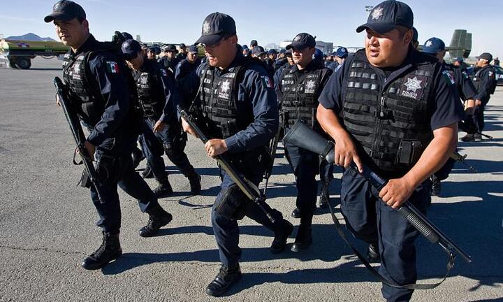 Mexico giải tán toàn bộ lục lượng cảnh sát địa phương