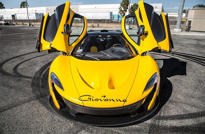 Ngược đời siêu xe Mclaren P1: 2 xe mới đổi 1 xe cũ
