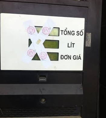 Khởi tố thêm 2 đối tượng trong vụ gắn IC giả gian lận xăng dầu