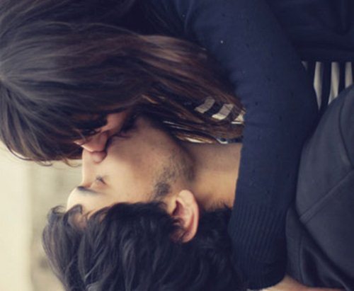 Em cặp đại gia để kiếm tiền nuôi tôi