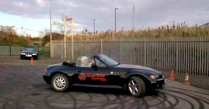 Video: Cụ già 82 tuổi gây sốc với màn donut siêu xe BMW