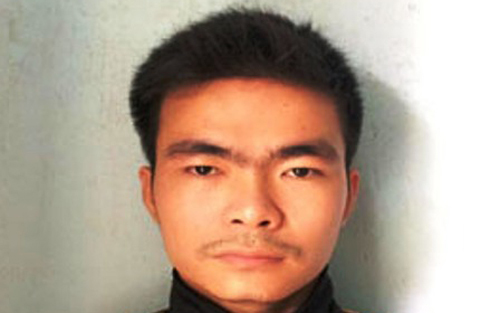 Bắt một đối tượng trong ổ nhóm chuyên bán vàng giả