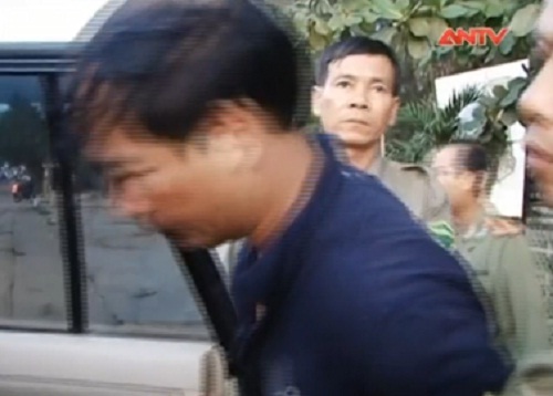 Video: Đâm người ở quán, theo tiếp vào viện truy sát tới cùng