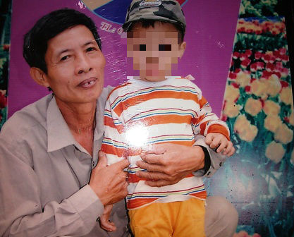 Nỗi lòng của người mẹ mất con, chồng tù tội