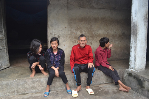 30 năm chăm ba đứa con bệnh tật