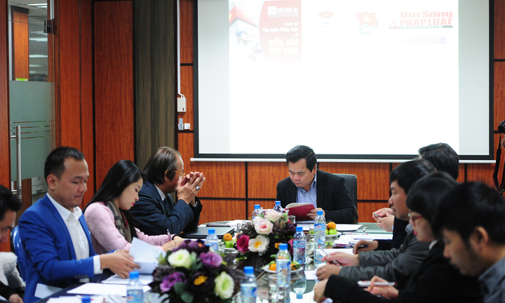 Họp hội đồng chấm giải cuộc thi tìm hiểu pháp luật về biển đảo VN