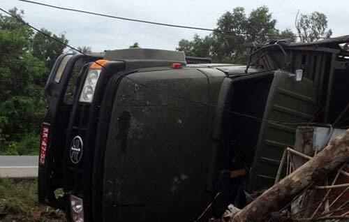 Lật xe quân sự, 9 chiến sĩ thương vong