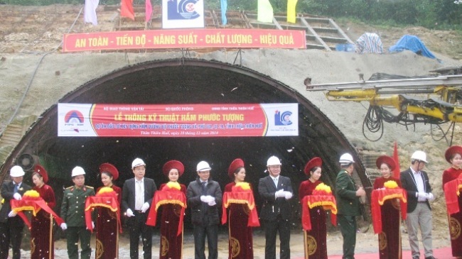 Thừa Thiên - Huế: Thông kỹ thuật hầm đường bộ Phước Tượng