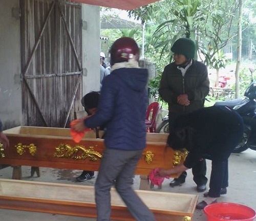 Xót thương hai thiếu nữ chết thảm trên đường đi lấy bằng tốt nghiệp