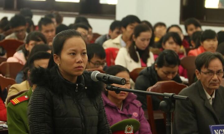 Bị người tình nhí “cưỡng hôn” rút dao đâm chí mạng