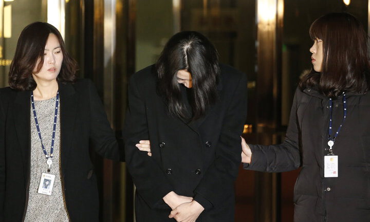 Con gái Chủ tịch Korean Air bị cảnh sát bắt giữ