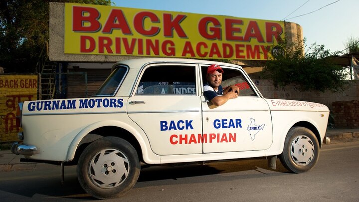 Video: Gặp người đàn ông chỉ lái xe giật lùi suốt 11 năm