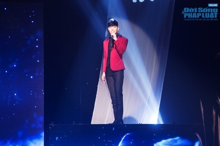 ĐTVN về nước, Công Vinh trốn truyền thông