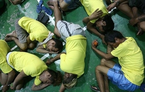 Hàng chục 'quái xế' đua xe gây náo loạn ở cầu Cần Thơ